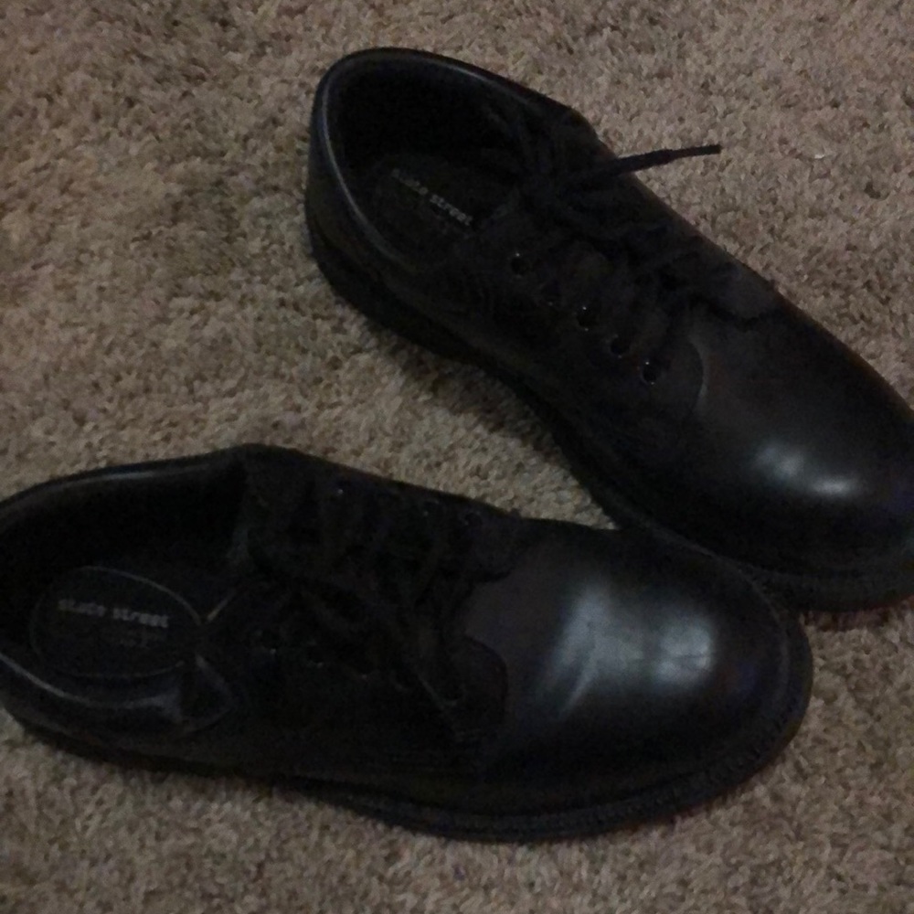 Dress shoes